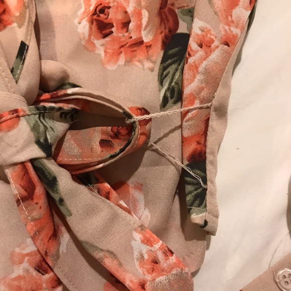 Forever 21 cross front floral top - Picture 4 of 4